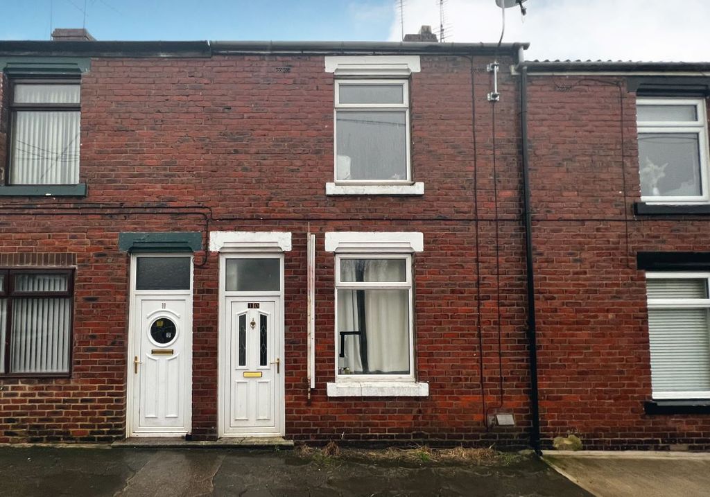 Property photo 1 of 2