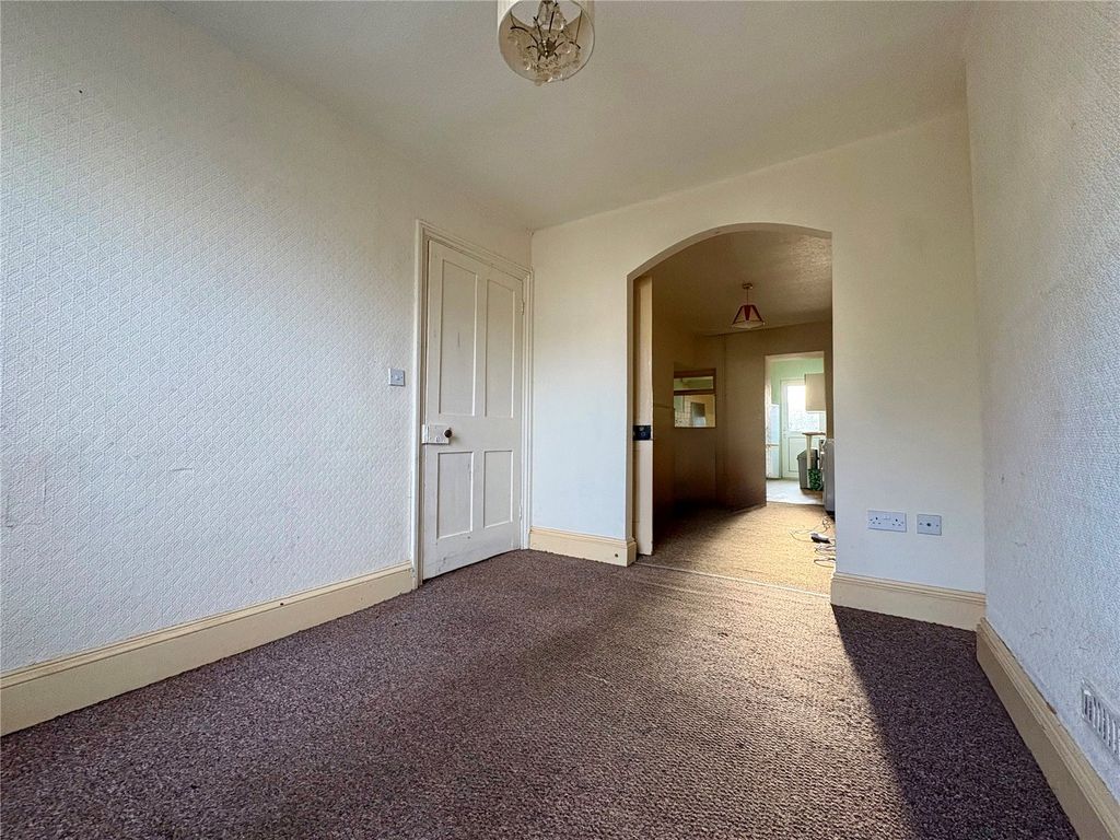 Property photo 2 of 21 Picture No. 25