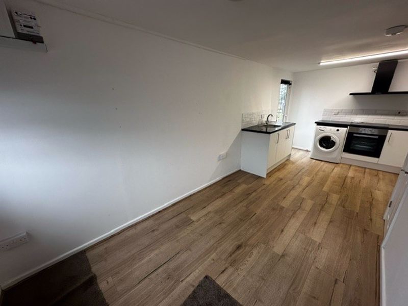 Property photo 2 of 7 Photo 7