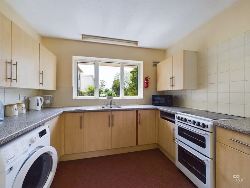 Property photo 2 of 14 Kitchen