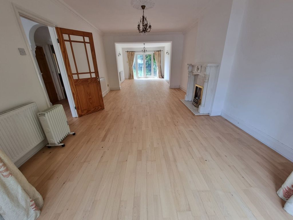 Property photo 3 of 18 Photograph 3
