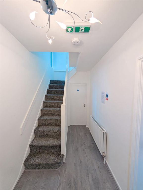 Property photo 2 of 10 Entrance Landing.Jpeg
