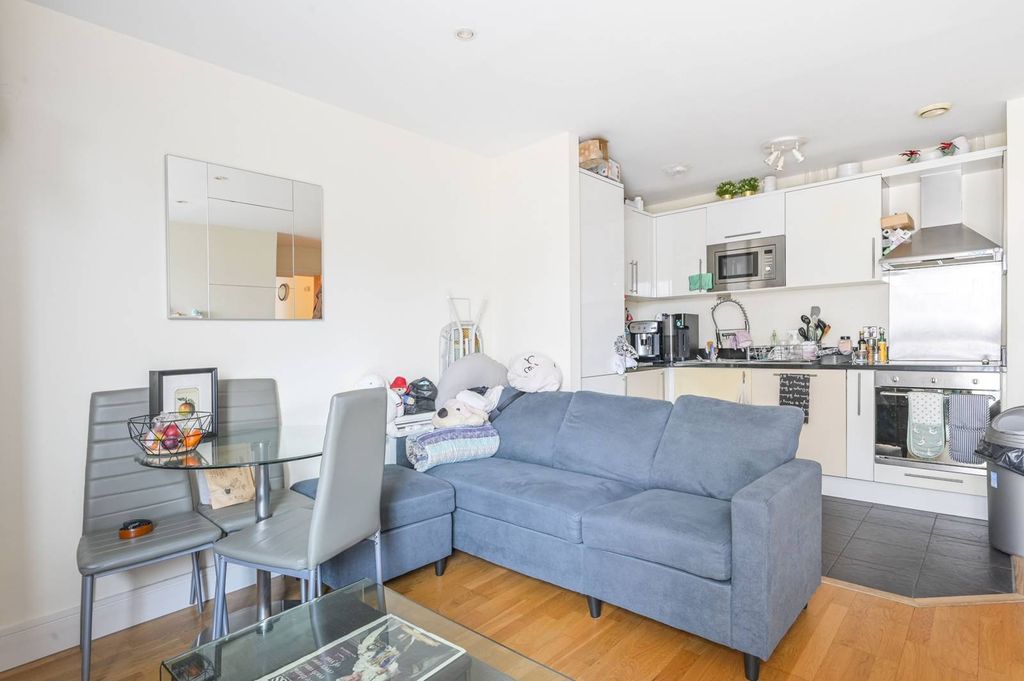 Property photo 1 of 6