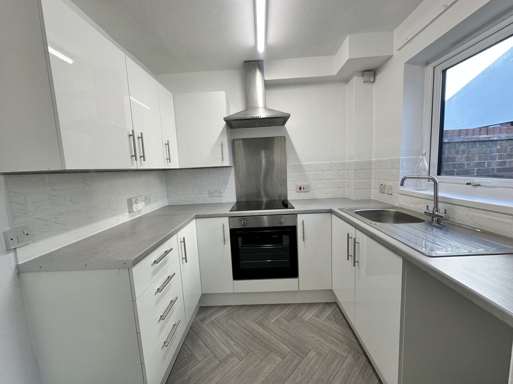 Property photo 1 of 18 Ground Floor One Bedroom Apartment