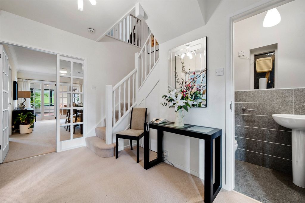 Property photo 2 of 28 Hallway