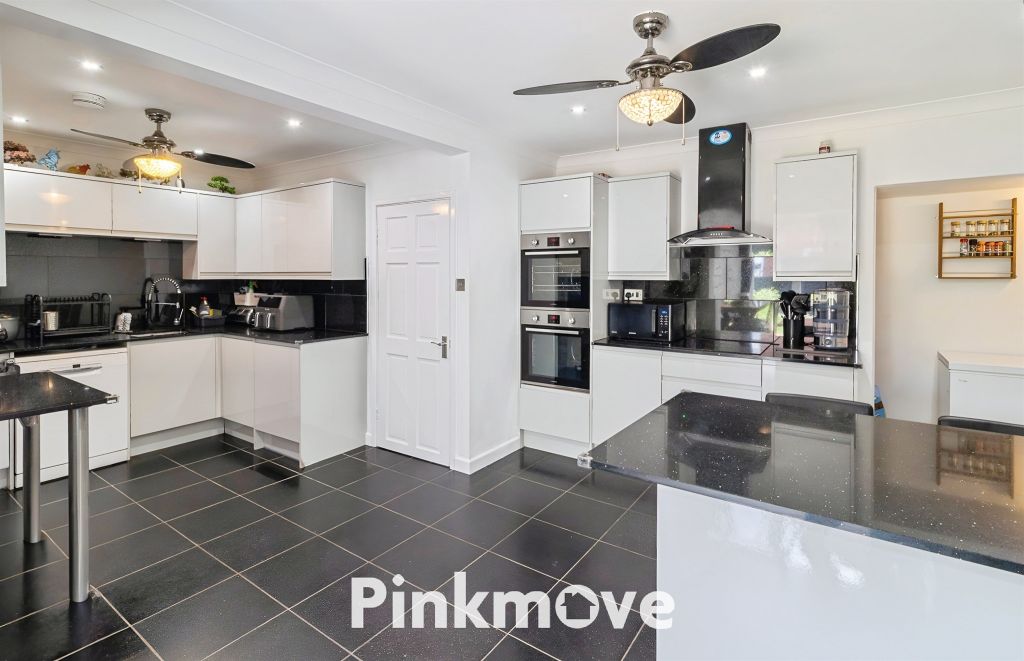 Property photo 1 of 28