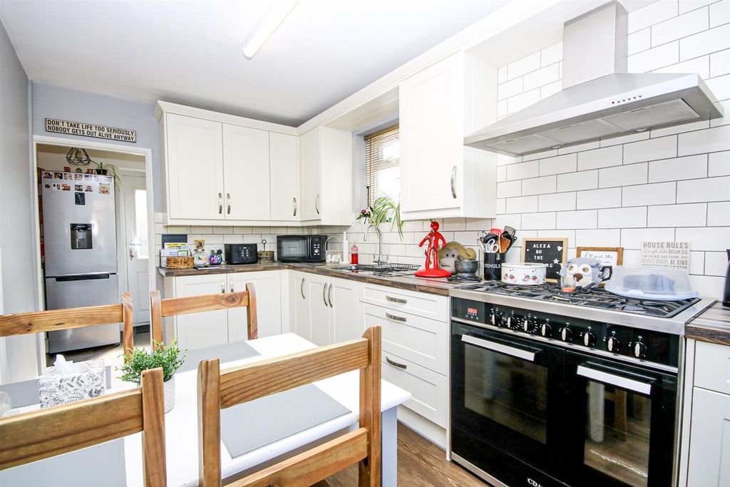 Property photo 2 of 16 16-Img_9803.Jpg