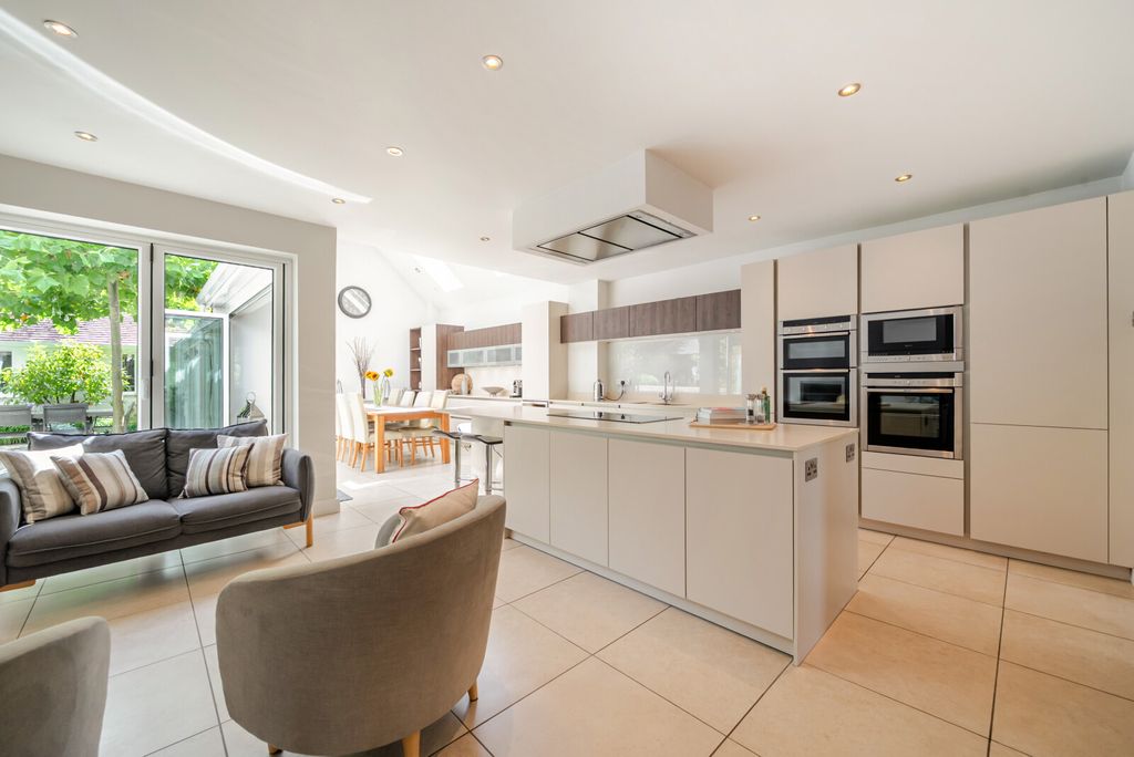 Property photo 2 of 48 1501419-24-1A01A0...
