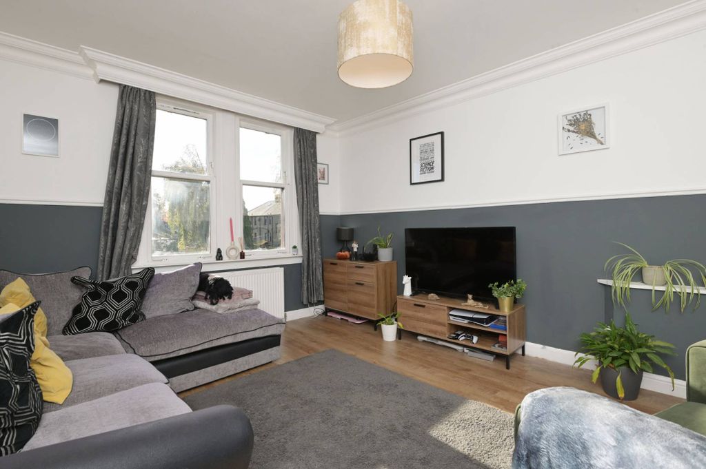 Property photo 3 of 25