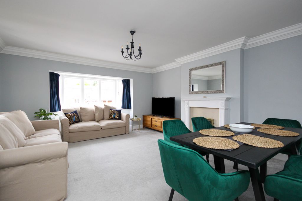 Property photo 2 of 10 Img3341