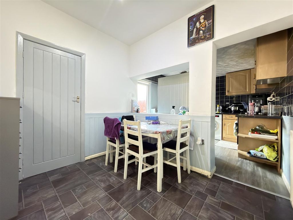 Property photo 3 of 15 Dining Room