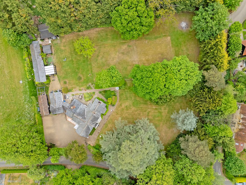 Property photo 2 of 34
