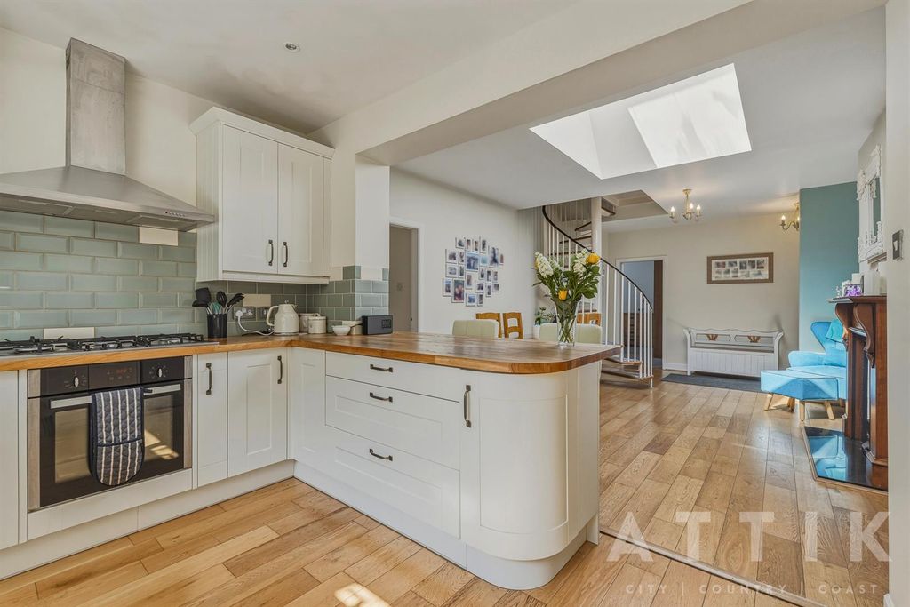 Property photo 3 of 46 Ar701026.Jpg