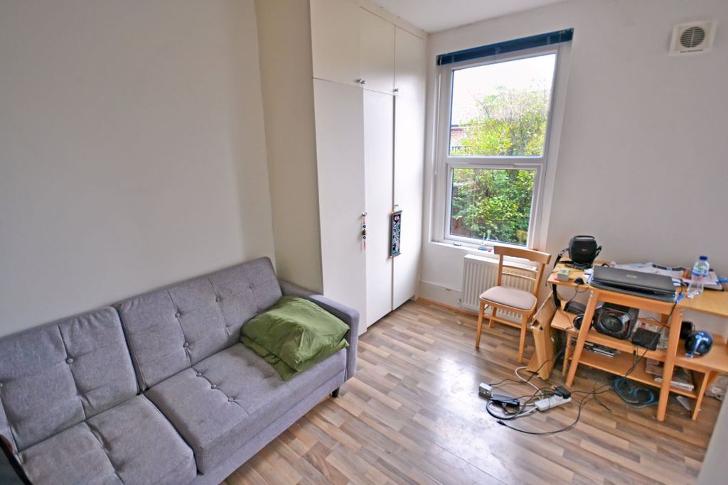 Property photo 1 of 4