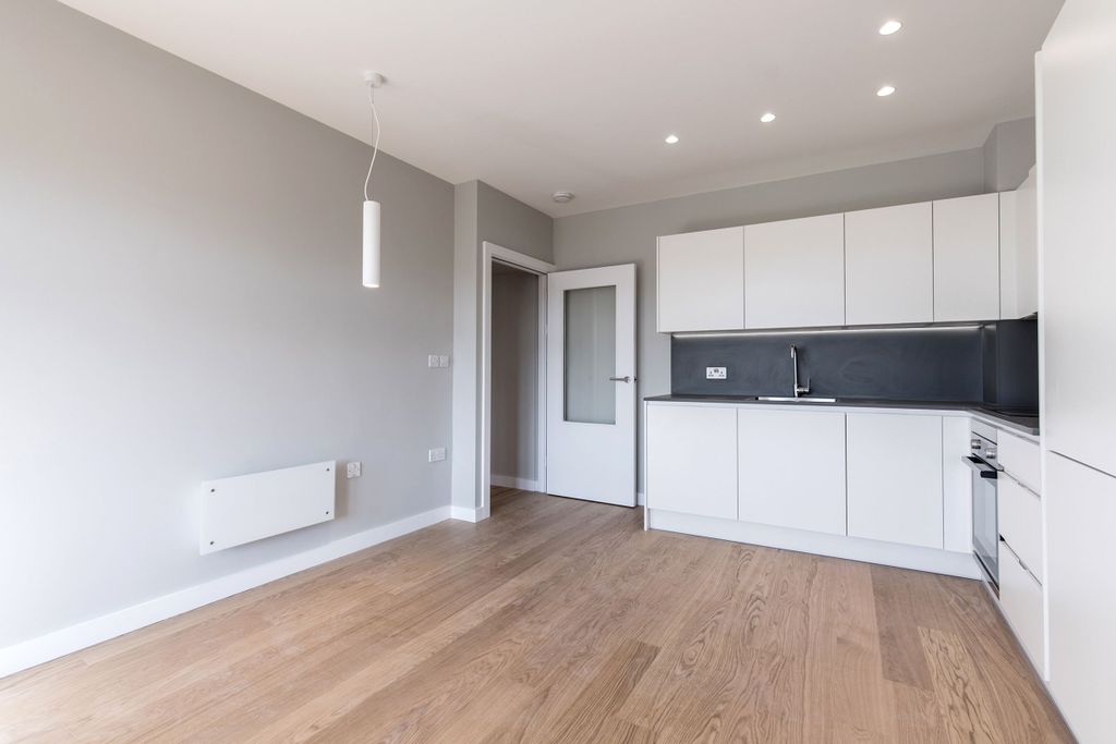 Property photo 1 of 16 Kitchen