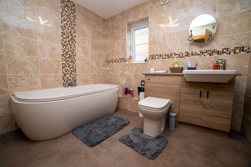 Property photo 3 of 22 Picture No. 20