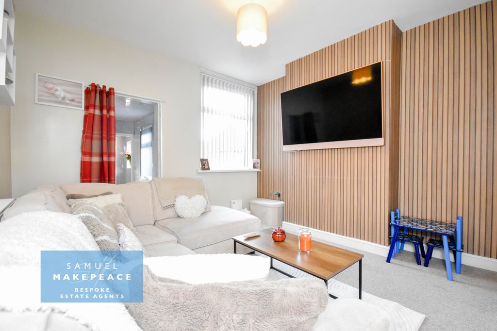 Property photo 2 of 13 Gallery