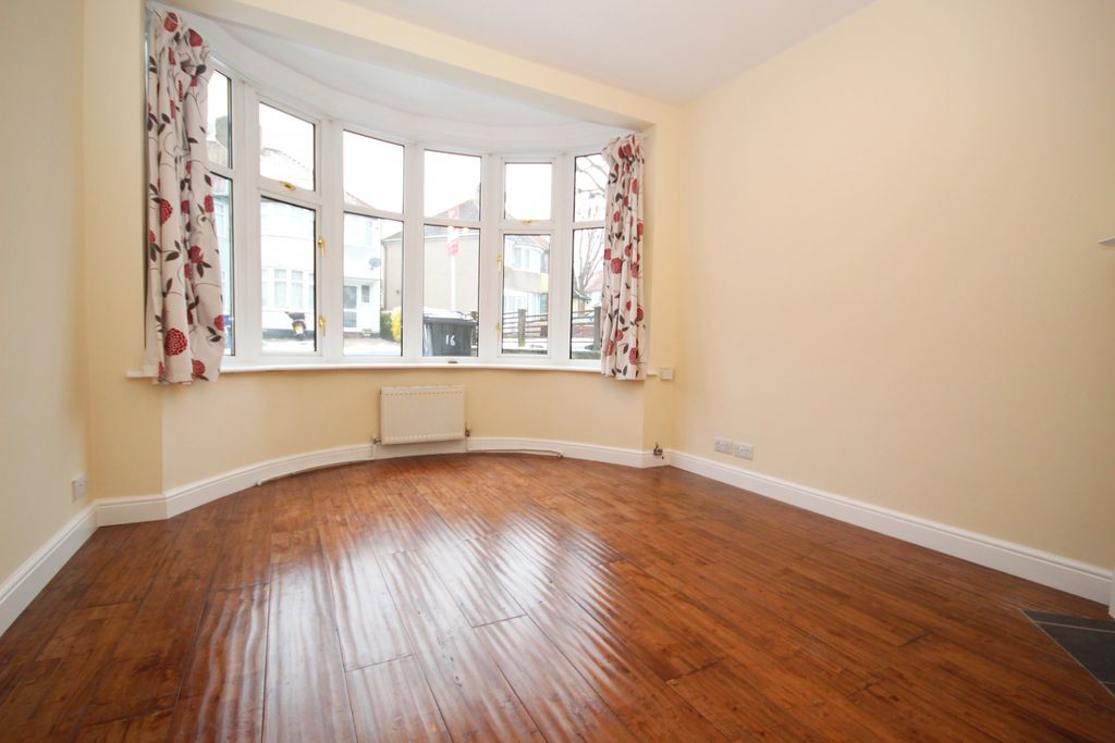 Property photo 2 of 7 Gallery