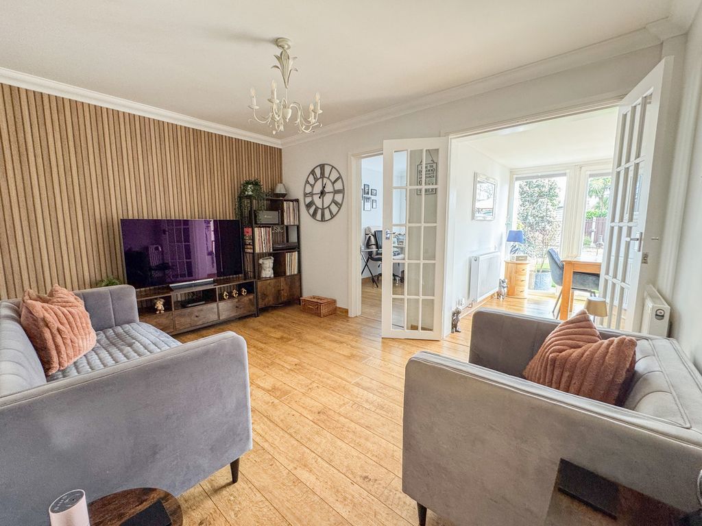 Property photo 3 of 25