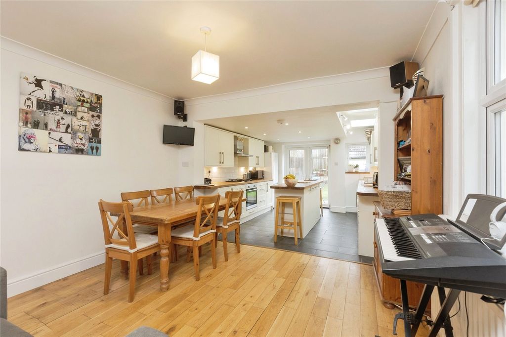 Property photo 2 of 17 Picture No. 09