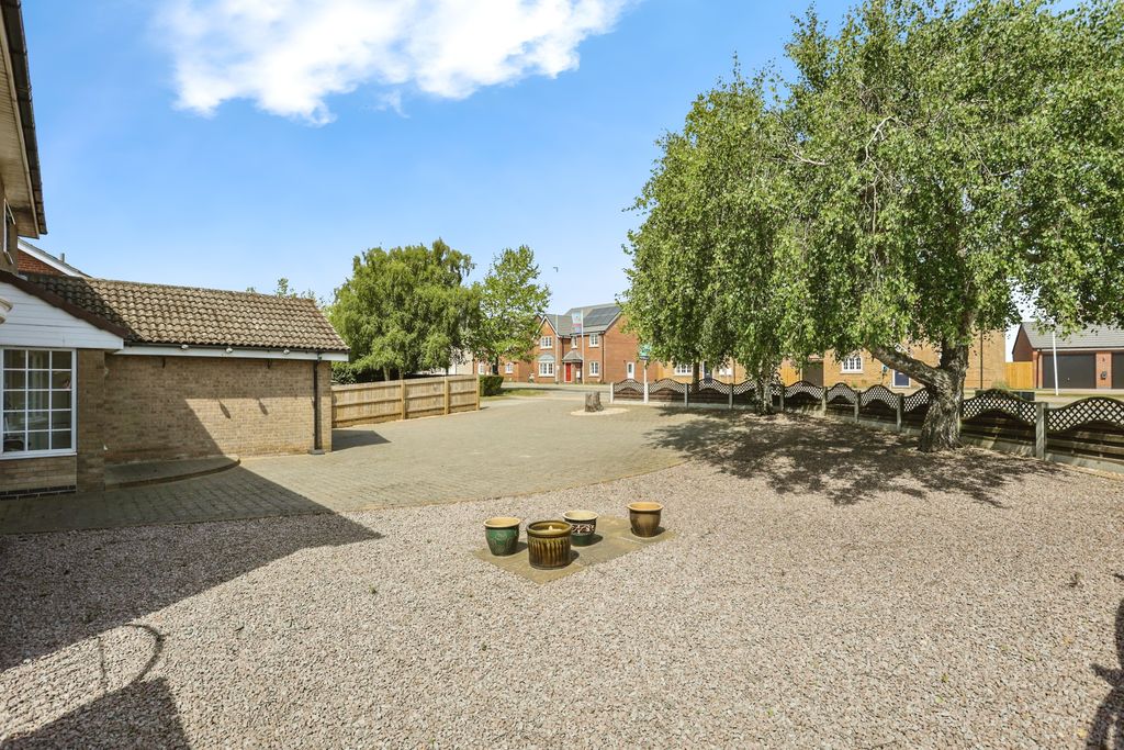 Property photo 2 of 17 Final-36