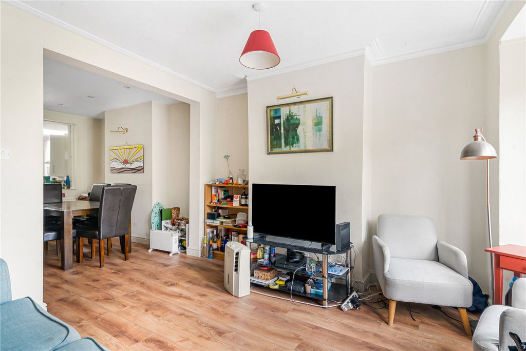Property photo 3 of 13 Picture No. 15