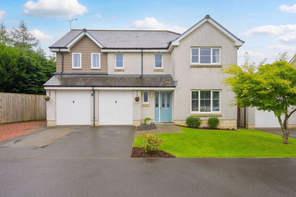 Property photo 1 of 33