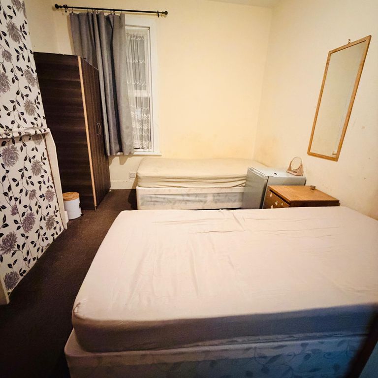 Property photo 1 of 4