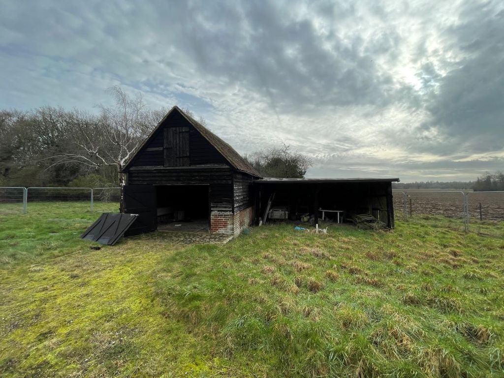 Property photo 2 of 25