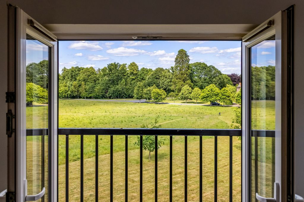 Property photo 3 of 17 3