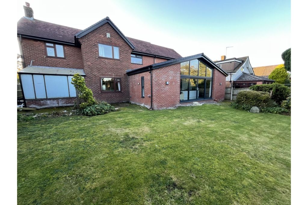 Property photo 3 of 42