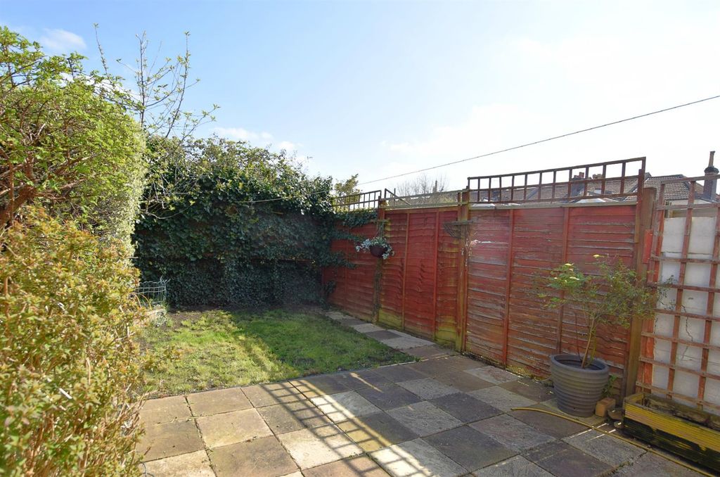 Property photo 3 of 9