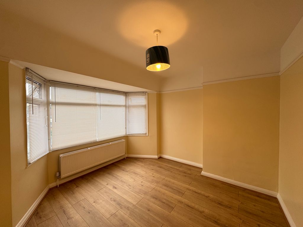 Property photo 3 of 3