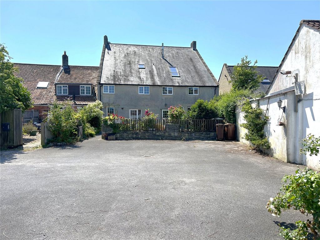 Property photo 3 of 25 Picture No. 37