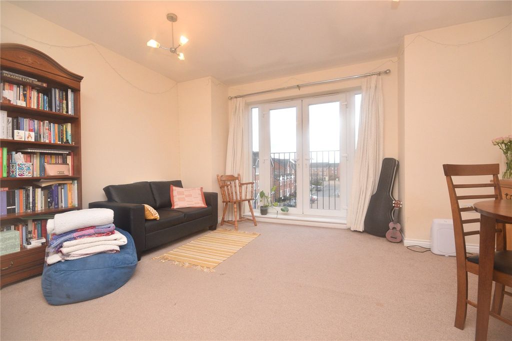 Property photo 2 of 7 Picture No. 19