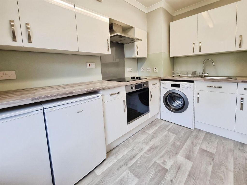 Property photo 2 of 14 Rdc0402Cupi Kitchen (1).Jpg