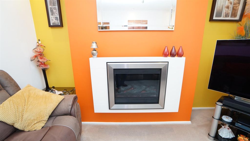 Property photo 3 of 16 Dsc00086.Jpg