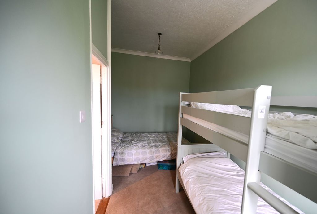 Property photo 3 of 8 Bedroom