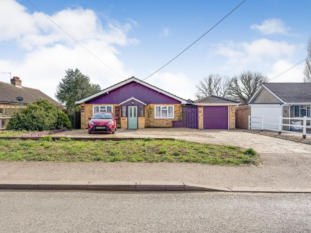 Property photo 1 of 12 Front (Exterior)