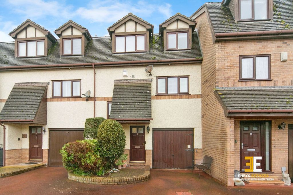 Property photo 1 of 39