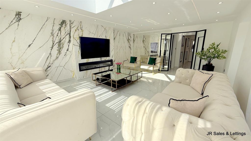 Property photo 2 of 28 20260317_125910689_Ios.Jpg