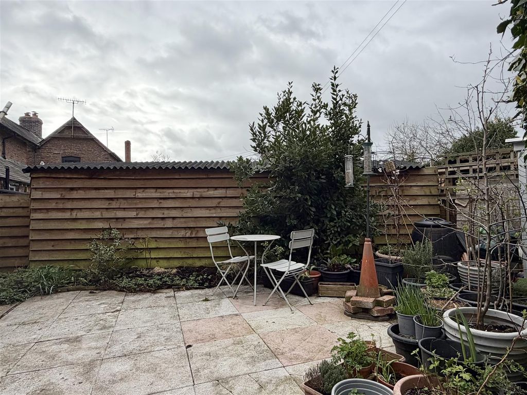 Property photo 3 of 14