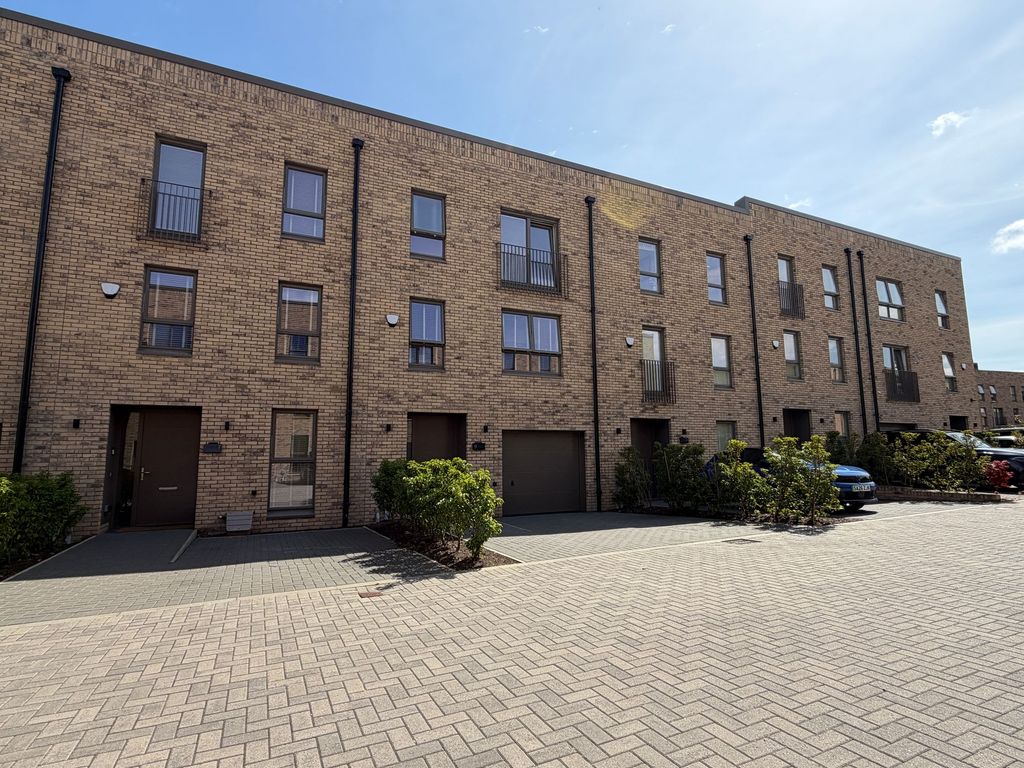 Property photo 1 of 46