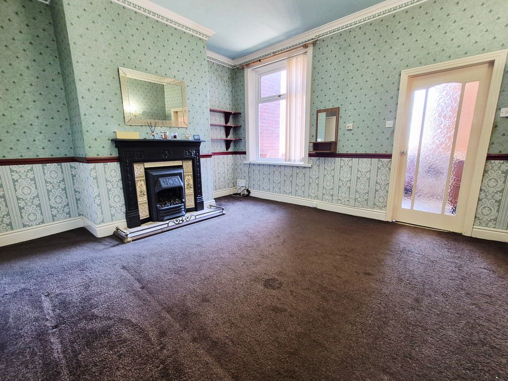 Property photo 3 of 6