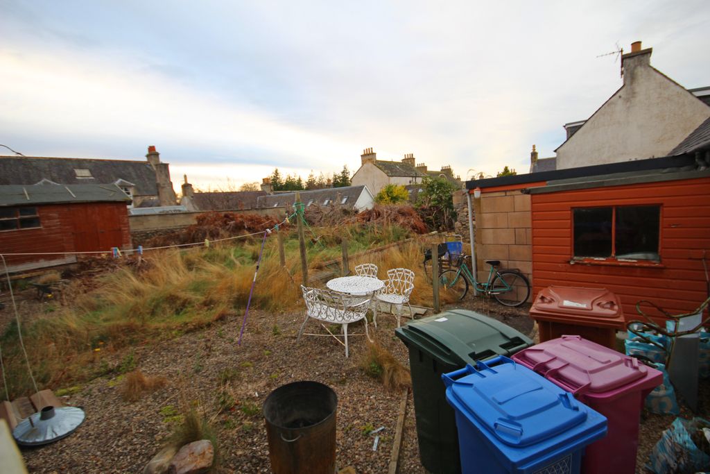 Property photo 2 of 3