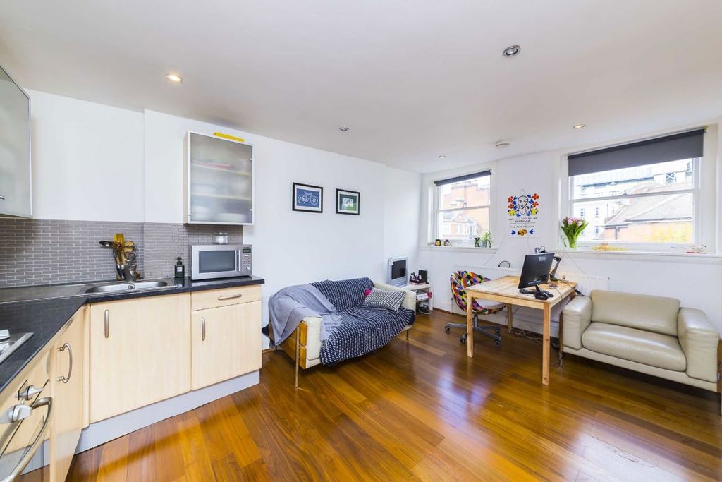 Property photo 2 of 6