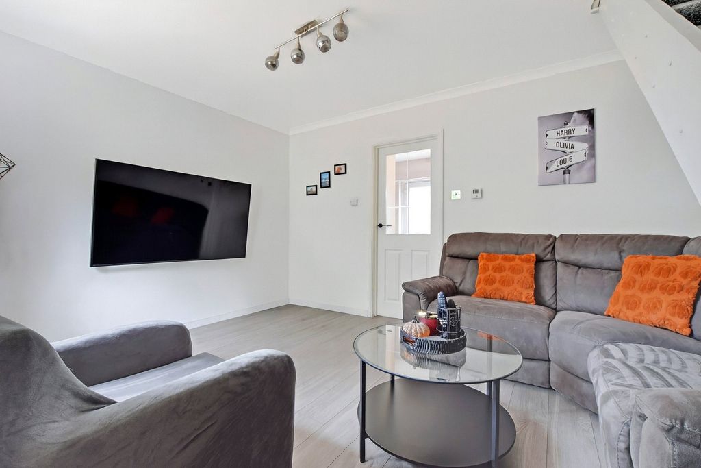 Property photo 2 of 9 Picture No. 22