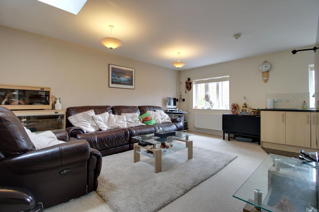 Property photo 2 of 11