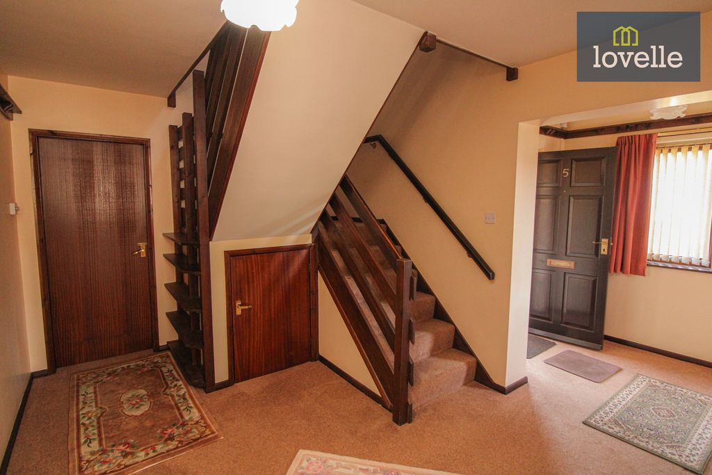 Property photo 3 of 19