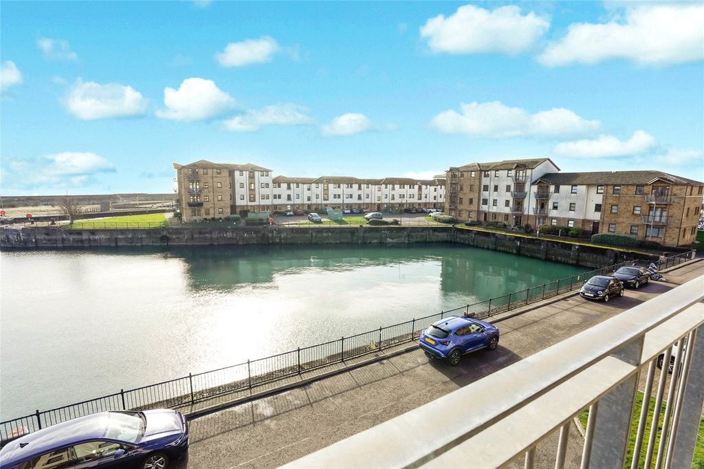 Property photo 2 of 15 Picture No. 08